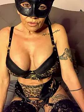 vicvictoriax on StripChat 