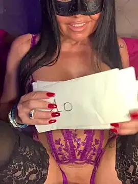 vicvictoriax on StripChat 