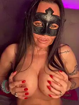 vicvictoriax on StripChat 