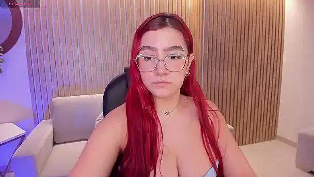 ViolettCastel on StripChat 