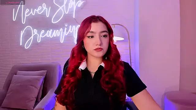 ViolettCastel on StripChat 