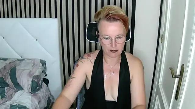 xxNoeliaxx on StripChat 