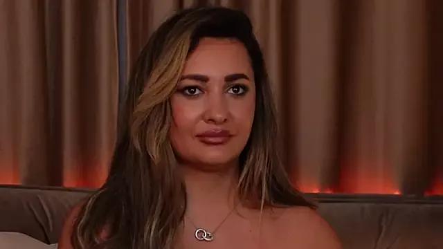 YaaraCollins on StripChat 