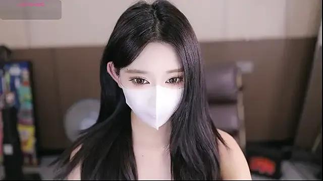 yaya_1888 on StripChat 