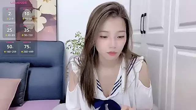 yuyu_77 on StripChat 