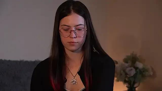 StripChat ywixos is Freechat ywixos — take off my shorts